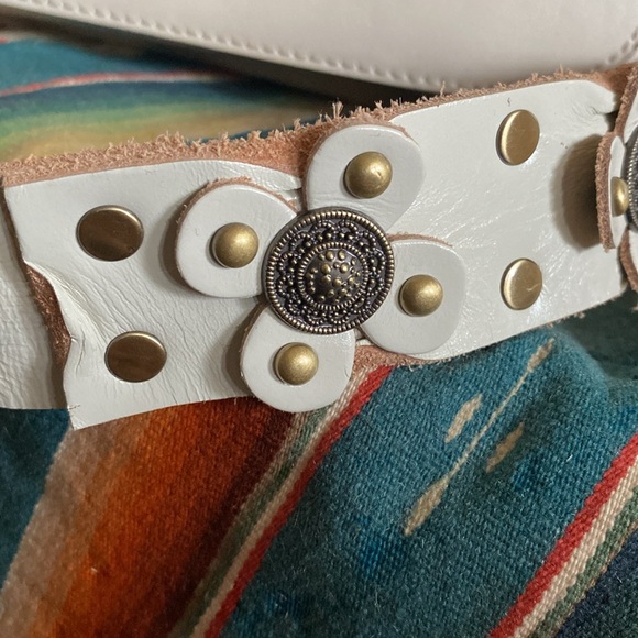 Patricia Nash Amerina Guitar Strap Crossbody in Latte NEW - Picture 7 of 10